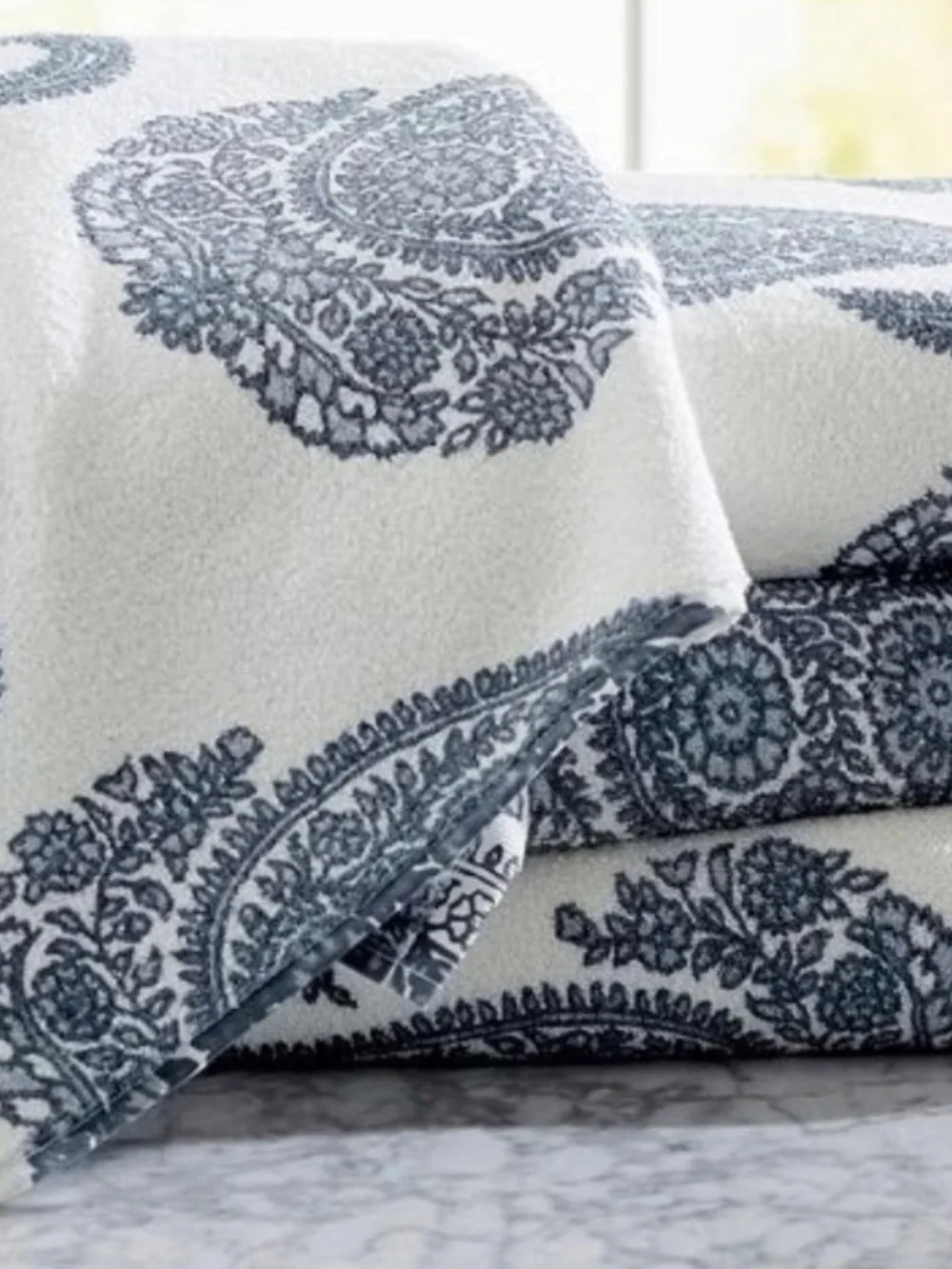 PotteryBarn Rayna Towels set of 2 blue paisley chinoiserie
